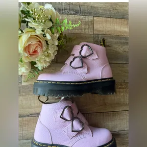 Dr. Martens Heart Buckle boots thumbnail 2