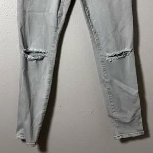 Abercrombie‎ & Fitch Women Gray Distressed Jeans Signature Collection size 27 thumbnail 3