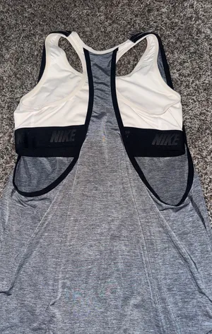 Nike Dri-Fit Tank Built-In Bra Top thumbnail 2