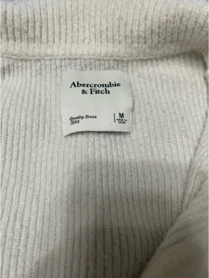 Abercrombie Cream Sweater thumbnail 3