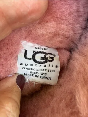 UGG Australia Womens Pink Suede Sheepskin Classic Short 5825 Boot Size 5 thumbnail 8