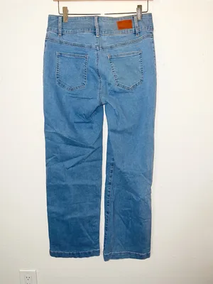 Sidereal Classic Women's Light Blue Double Button Jeans with Casual Straight Leg thumbnail 6
