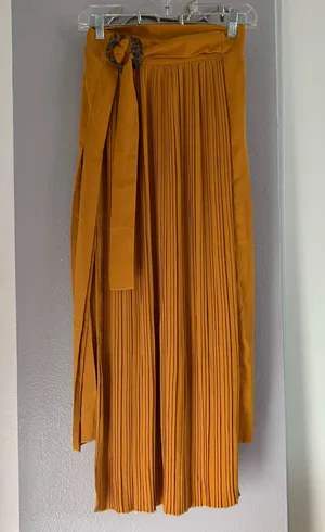ASOS Yellow Pleated Maxi Skirt thumbnail 2