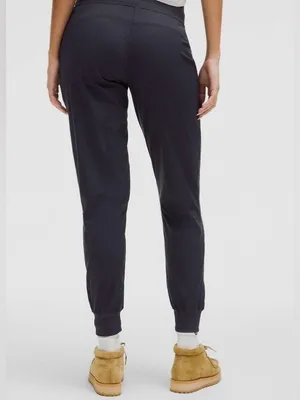 Lululemon NWT Dance Studio Mid Rise Black Night Jogger Size 6 thumbnail 2