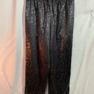 Cabernet black, leopard print pajama set, size small Black thumbnail 6