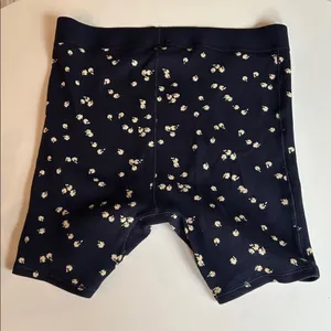 SKIMS Cotton Rib Boxer Shorts, Navy Daisy Print, Size Small, NWOT Open package thumbnail 2