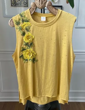 Hummingbird Yellow Distressed Applique Floral Sleeveless Tshirt Oversized S thumbnail 1