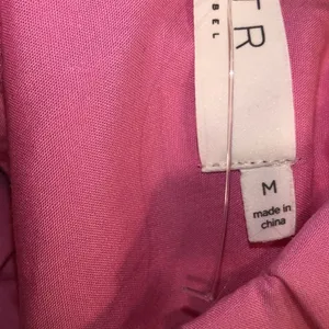 Astr Vibrant Pink Top new with tags size medium thumbnail 9