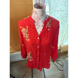 Fig and Flower Floral‎ Embroidered Roll Tab Blouse Top Medium Boho Relaxed Red thumbnail 4