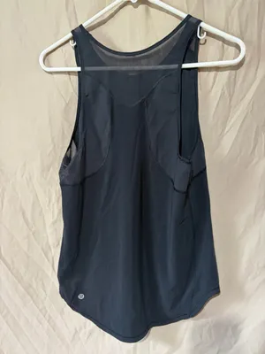 Lululemon tank top Size 6 thumbnail 2