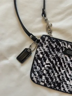 COACH | Park Donegal Black & White Wristlet thumbnail 4