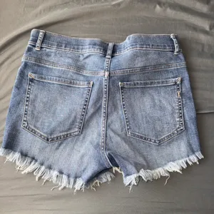 🌸Express Frayed Hem Light Blue Denim Shorts thumbnail 4