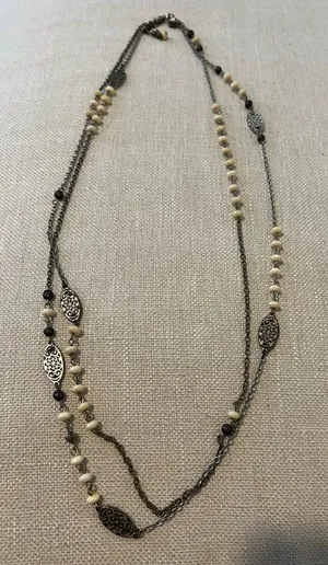Necklace thumbnail 1