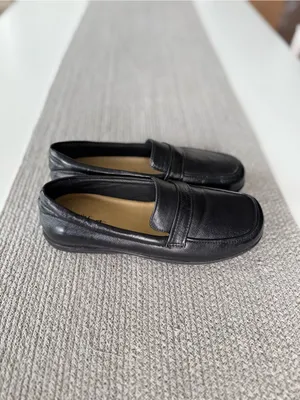 Vintage Strictly Comfort Black Leather Penny Loafers Size 10 thumbnail 4