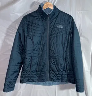 North Face Womens Insulated Reversible Jacket Sz Med Blue Warm Quilted Outerwear thumbnail 1