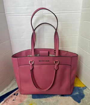 Michael Kors Purse thumbnail 1