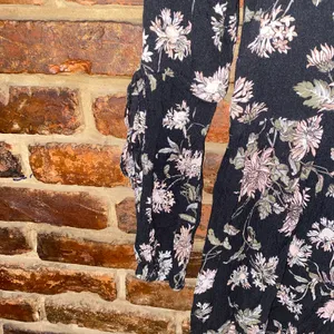 American Eagle Black Floral Long Tie Sleeve Strappy V-Neck Mini Dress Size XXS thumbnail 3