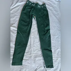 NVGTN Emerald Green Sport Seamless Leggings Size Medium thumbnail 9