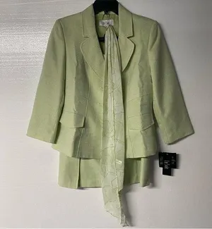 Le Suit Women Green 8 2 Piece Set Business Career Executive Skirt With Scarf thumbnail 1