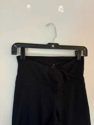 Danskin Cross Leggings thumbnail 2