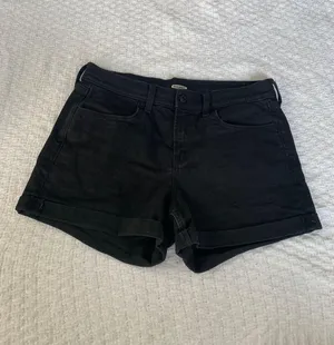 Old Navy Black Jean Shorts Size 8 Like New thumbnail 1