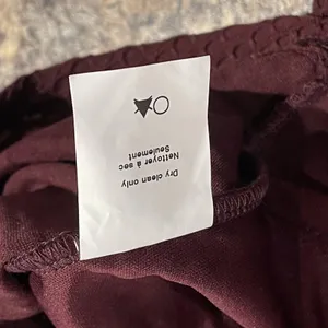 NWT ASTR The Label Womens Dress Sleeveless Mini V Neck Career Maroon Size XS FV thumbnail 5