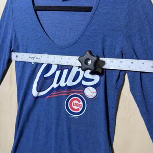 Chicago Cubs Long Sleeve Shirt Women’s Medium Blue‎ MLB 2016 World Series Tee thumbnail 4