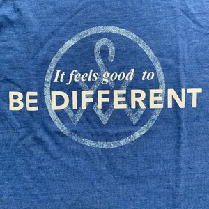 Alternative Earth unisex blue t-shirt It feels good to BE DIFFERENT Size Large thumbnail 2