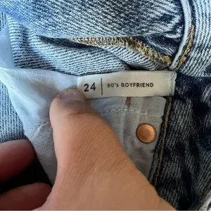 Pacsun Womens 90’s Boyfriend Denim Ripped Distressed Jeans Sz 24 Light Wash Blue thumbnail 9