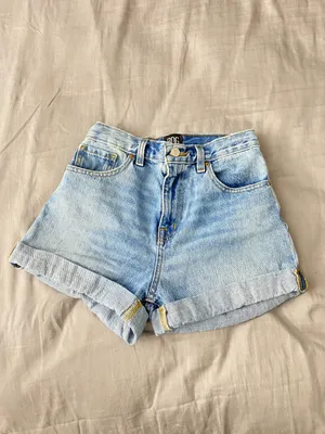 Urban Outfitters BDG Mom High Rise Shorts thumbnail 3