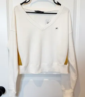 Abercrombie & Fitch White Cropped Long Sleeve Sweater‎ XS Preppy Casual Soft thumbnail 1