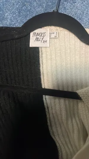Sweater thumbnail 2