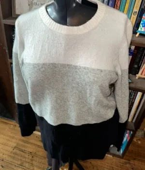 J Crew colorblock minimalist L wool blend soft pullover sweater Black Size L thumbnail 1