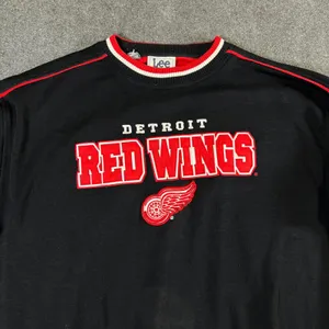 Lee Sport Detroit Red Wings Sweatshirt Black NHL Vintage Embroidered XL thumbnail 9