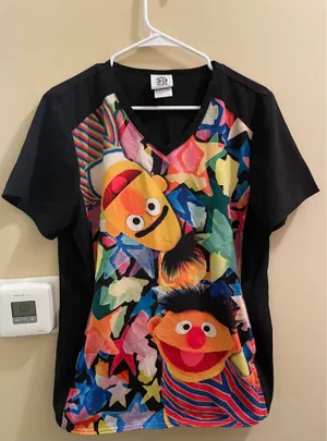 Sesame Street Bert and Ernie Scrub Top Women’s Nurse V Neck Pockets Medium thumbnail 5