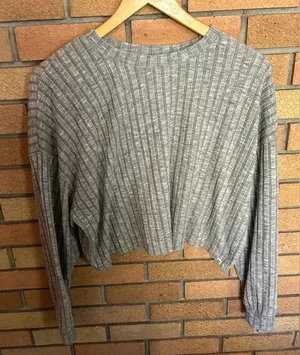 Billabong Women’s Long Sleeve Gray Knit Ribbed Sweater Crop Top Size Small thumbnail 1