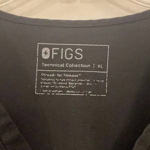 Figs scrub top size XL￼ thumbnail 3