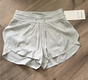Lululemon Shorts thumbnail 1