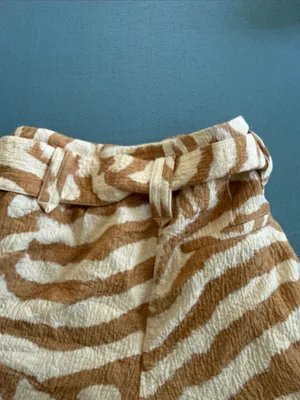 Sézane High-Waist Shorts - Cream & Brown thumbnail 4