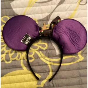 NWOT Disney Villain Evil Queen Poison Apple Purple Sequin Ear Black Bow Headband thumbnail 2