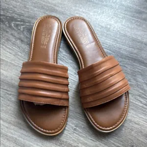 Bella Vita Brown Leather Slide Sandals 10M thumbnail 1