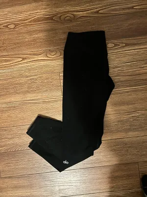 Alo Yoga Leggings thumbnail 2