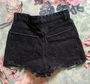Black Shorts  thumbnail 2