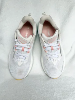 Saucony Hurricane 24 Womens 10 Shoes White Running Sneakers S10934-246 Road thumbnail 3