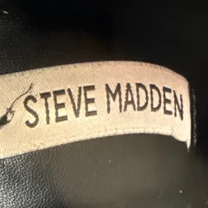 Steve Madden Goucho Women's Black Leather Chunky Block Heel Ankle Boots Size 10 thumbnail 7
