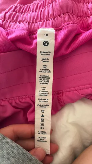 Lululemon Hotty Hot Shorts 2.5" Low-Rise  thumbnail 5