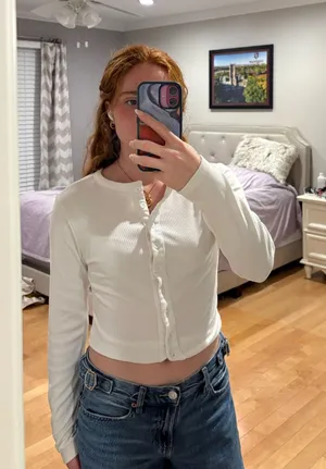 White Button thumbnail 1