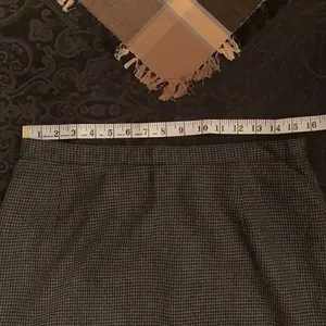 Briggs New York stylish black and grey houndstooth fully lined skirt EUC thumbnail 8