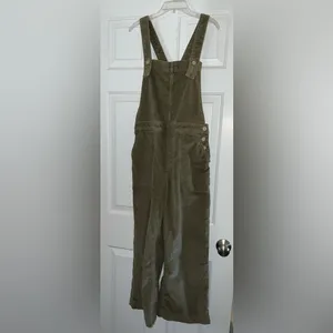 Patagonia Organic Cotton Women's Stand Up Cropped Corduroy Overalls Sage Khaki thumbnail 11