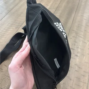 PINK Victoria's Secret Black Crossbody Bag thumbnail 3